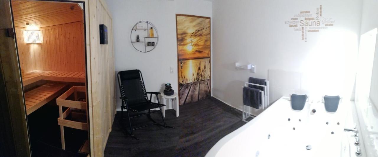 Ferienwohnung Christine Mit Sauna Und Whirlpool Utzerath Esterno foto